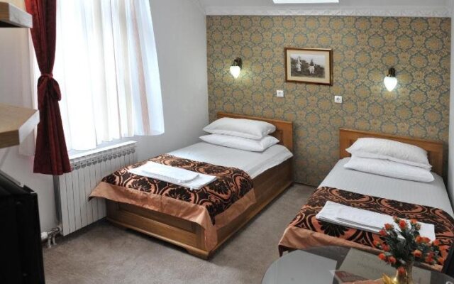 Hotel Latinski Most
