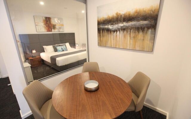 Adelaide Dresscircle The Palms Apartments