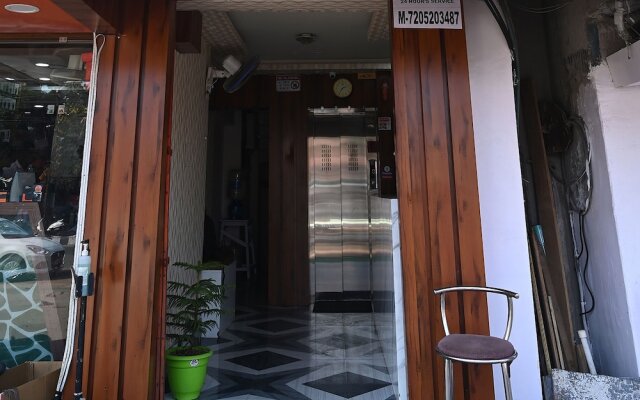 Fabhotel Golden Bliss