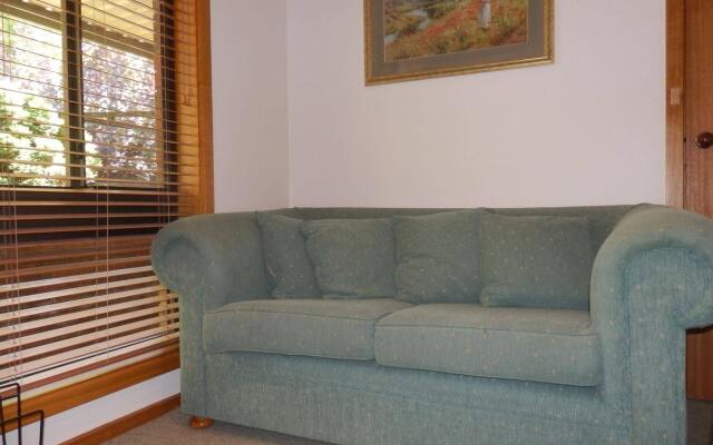 Mast Gully Gardens Bed & Breakfast
