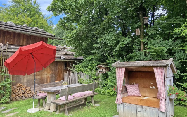 Eco-friendly Chalet Near the Lake in Asten