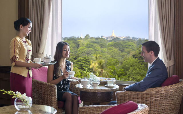 Sule Shangri-La, Yangon