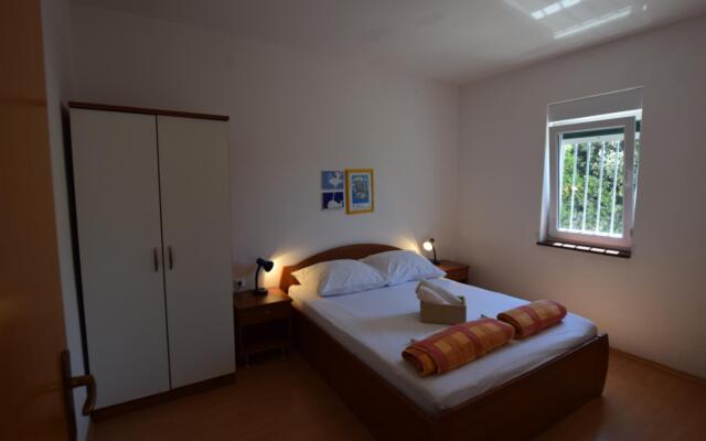 Apartment Petar 5p in Mandre