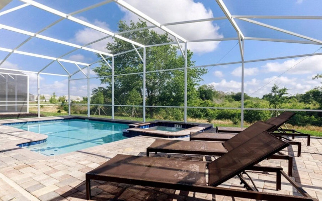 Resort-style Living Near Disney With Pool & Theate