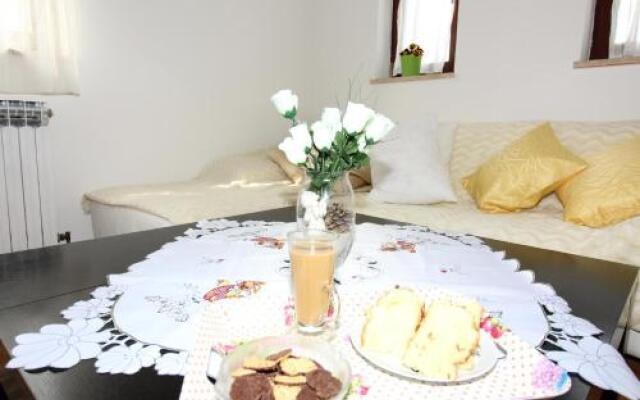 Apartments Jela