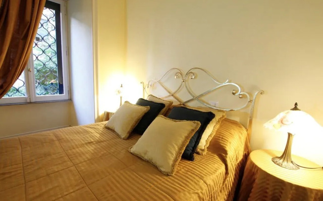 Sleep in Italy - SpanishSteps Apartments