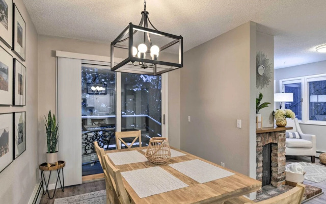 Modern Anchorage Apartment Near Hospitals!