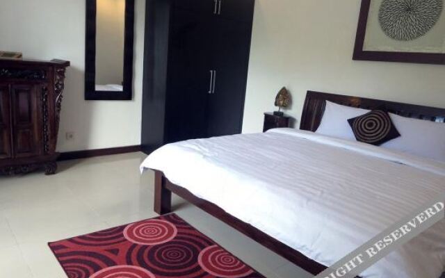 Villa Seratus