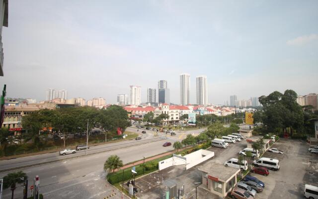 Tropical Hotel at Kota Damansara PJ