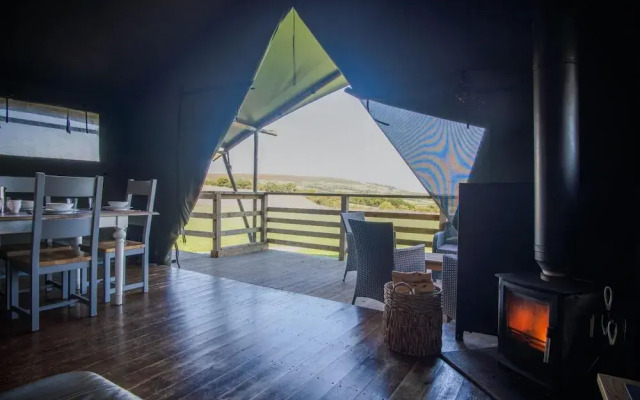 Worms Head - Safari Glamping Tent - Llangennith