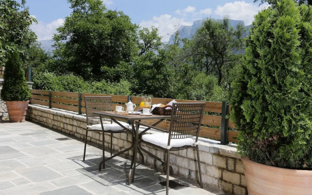 Gamila Rocks Mountain Hotel