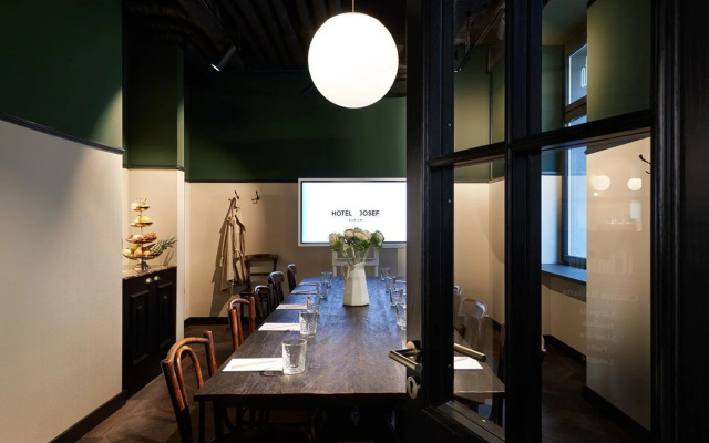 Boutique Hotel Josef – Guest Rooms – Zurich