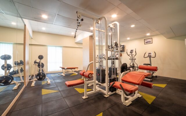 Grand Hometel Malad