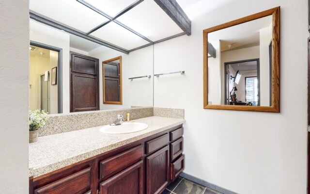 Aspen Creek #115 2 Bedroom Condo by RedAwning