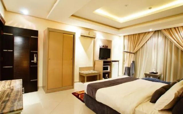 Almuhaidb Takhasosi Suites