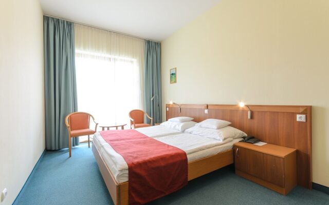 Hunguest Hotel Aqua Sol