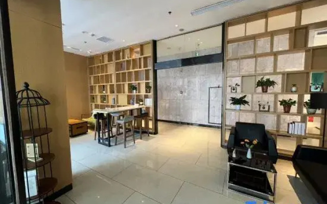 Yimei Hotel (Zhengzhou International Trade 360 Zoo)