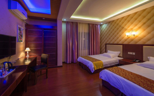 Warm Harbor Hotel
