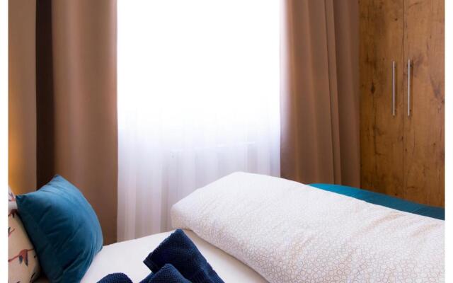 Central Apartments Rajska Blue