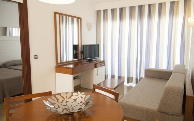 Apartamentos Cabau Altair