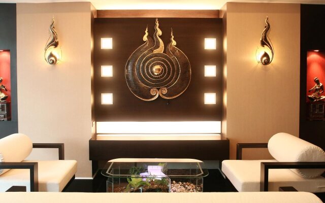 Mirth Sathorn Hotel