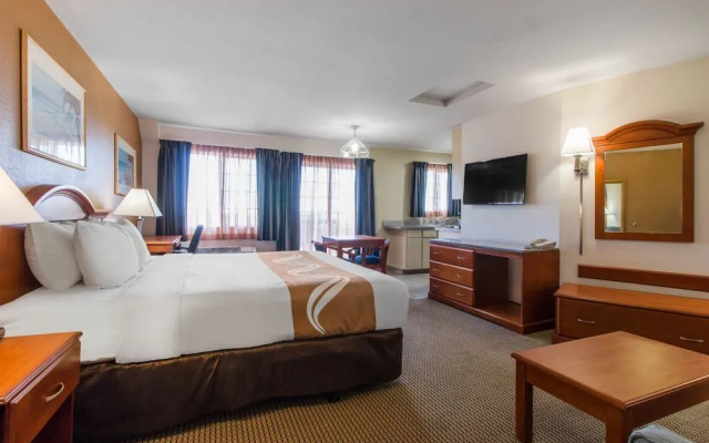 Quality Inn & Suites Redwood Coast