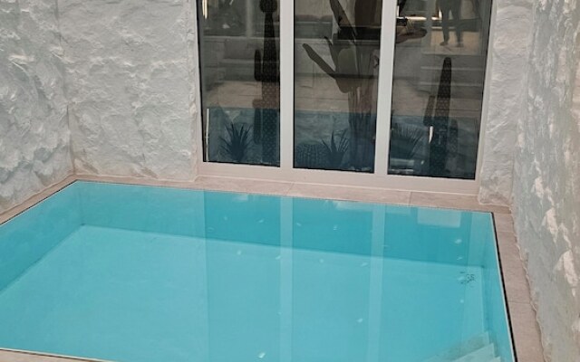 UG Neubau City Wohnung (optional Pool+Gym+2tes Bad extra buchbar)