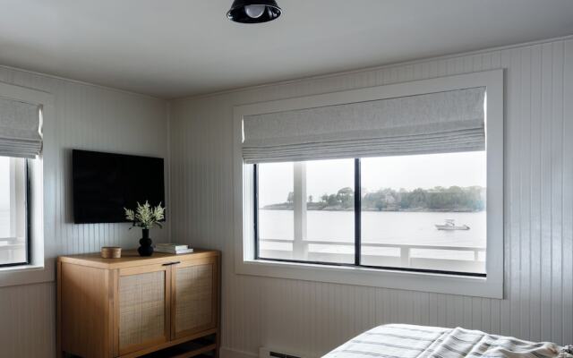 Bluebird Ocean Point Inn