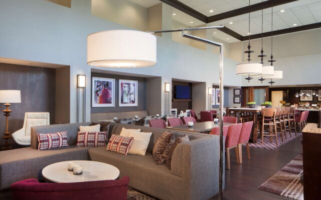 Hampton Inn & Suites Columbus-Easton Area