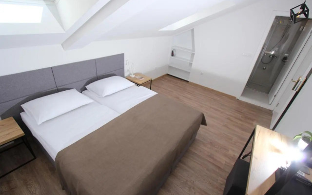 Riverside Residence
