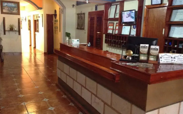 Hotel Hostal Los Faroles