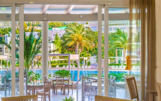 Kipriotis Maris Suites - All Inclusive