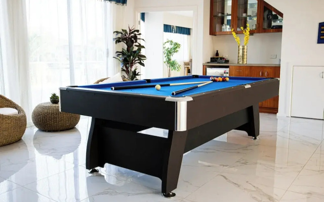 StayAU 6BR Deluxe Lakeview Point Cook