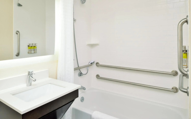 Candlewood Suites Winchester by IHG