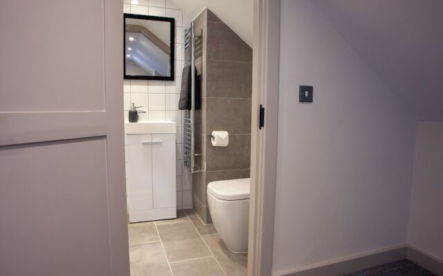 Oxford Street Grand Apartment