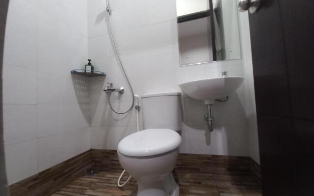 OYO 90940 Guesthouse Colombus G12