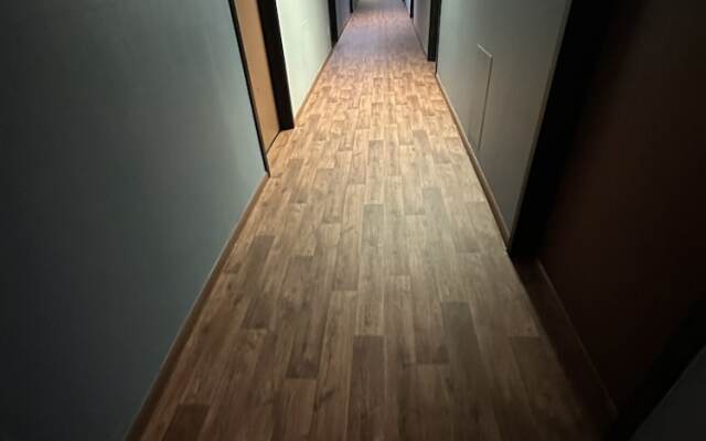 J-E Hotel & Suites