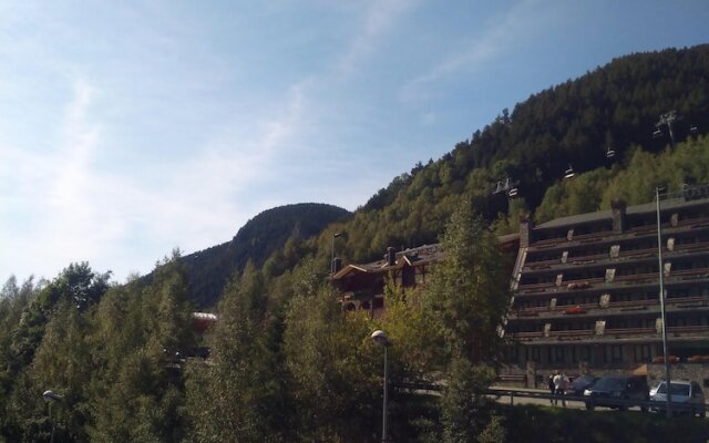 Apartment With 3 Bedrooms in Arinsal, With Wonderful Mountain View, Terrace and Wifi