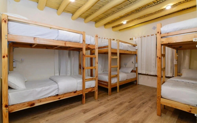 Raybo Hostel & Rooms