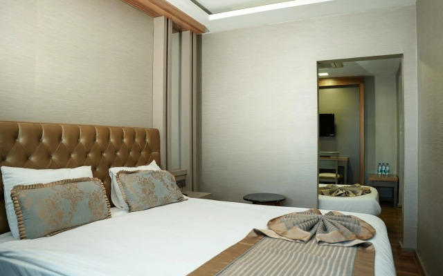 Enerji Hotel