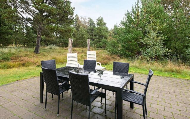 6 Person Holiday Home in Romo