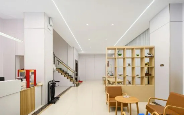 Next Stop Hotel (Qionghai High-speed Railway Station) – Hotel Rooms – Qionghai
