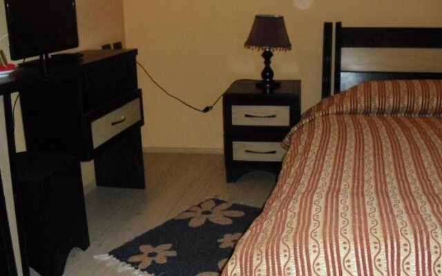 Guest House Bujtina Leon