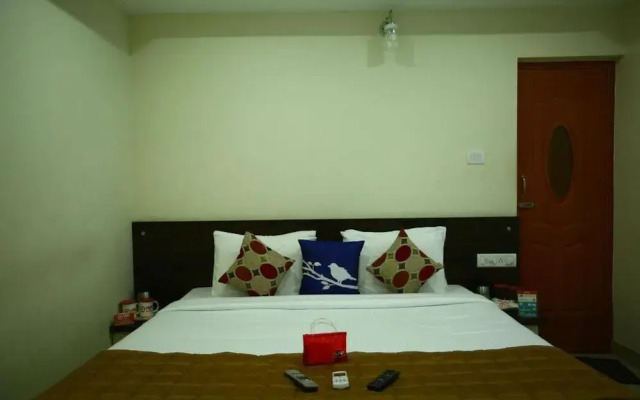 OYO 1223 Maruthi Residency