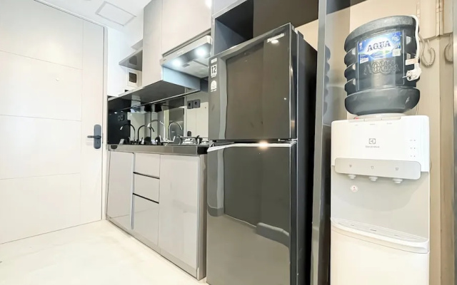 Tranquil And Modern Look Studio At Tokyo Riverside Pik 2 Apartment – Guest Rooms – Jakarta