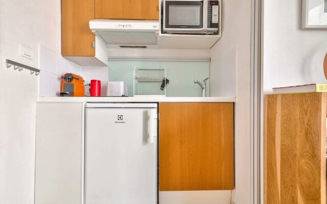 Very Nice and Charming 2 Room Apartment in Paris