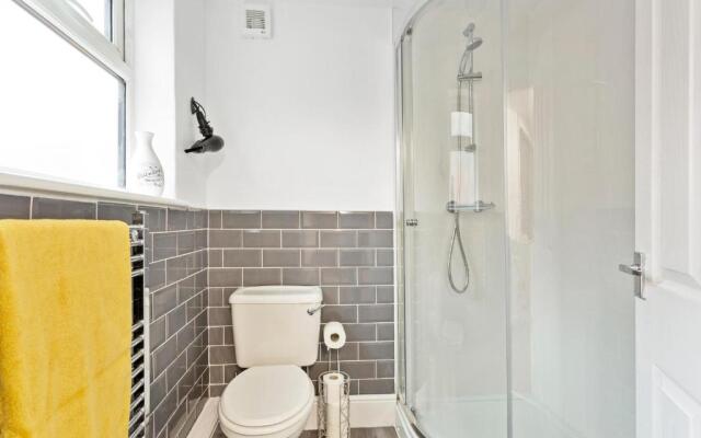 Spacious & Central Entire Home