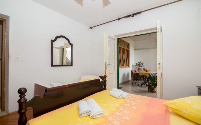 Apartments and Room Nevenka