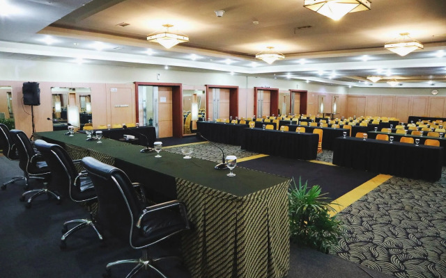 Grand Mahkota Hotel