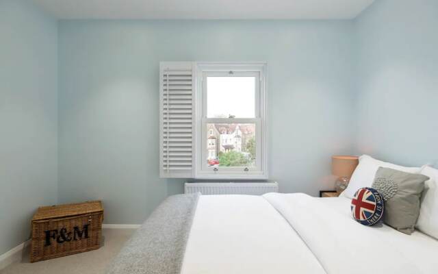 Modern And bright 1 Bedroom Apartment in Ealing